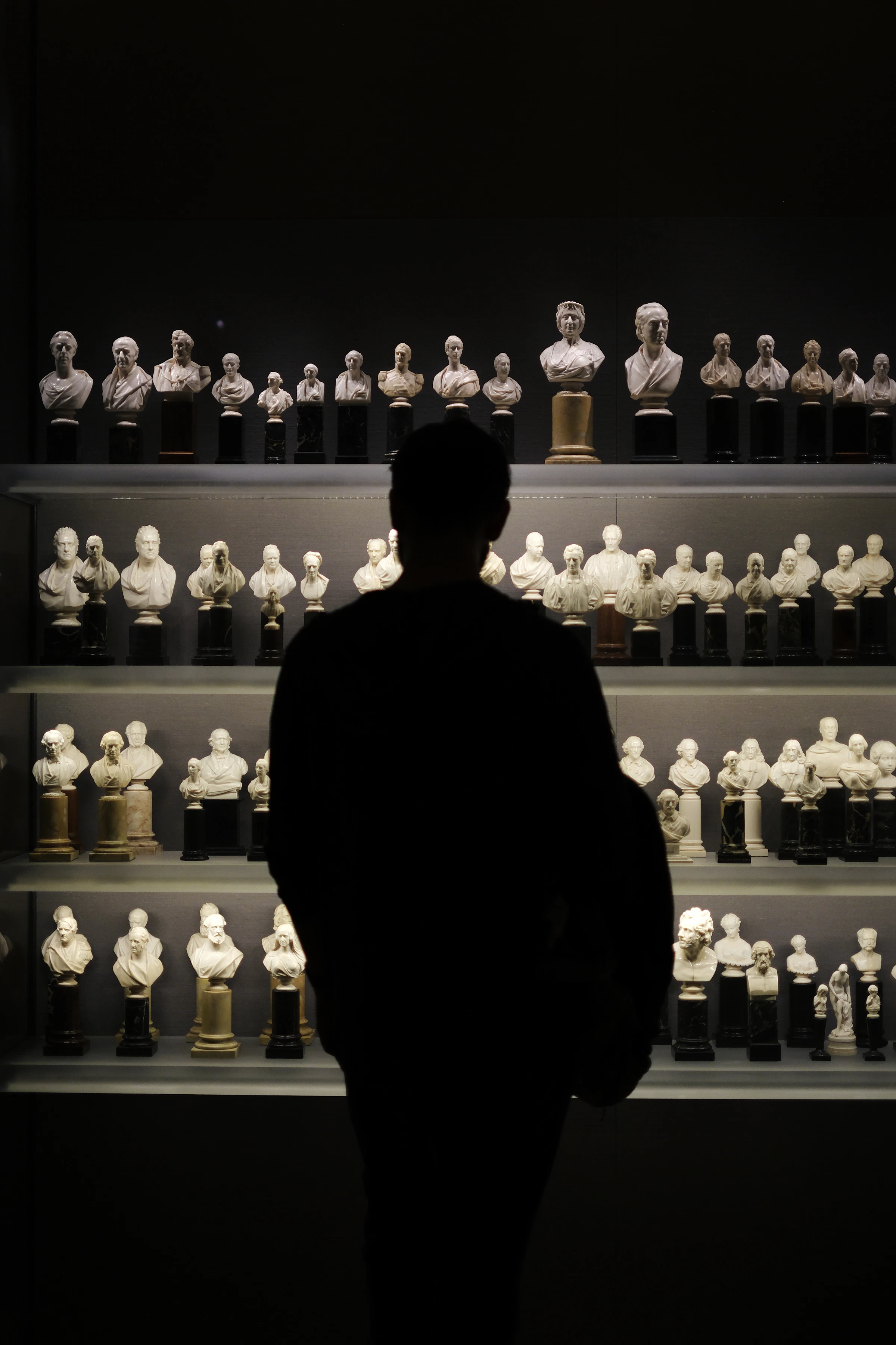 Dmitry Spravko_1760852881159_unsplash_id_CBHc1sHRTAE.webp